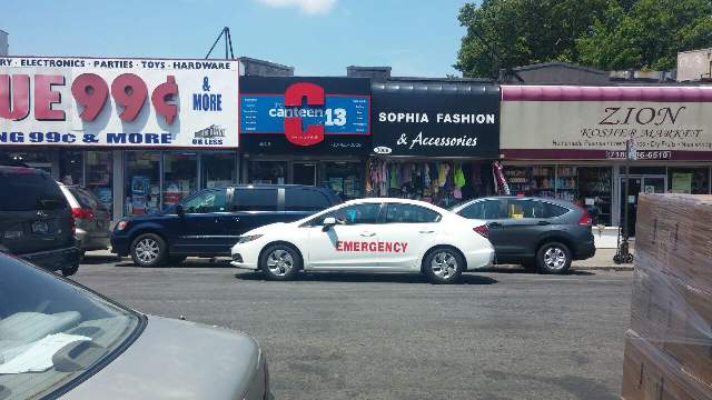 Photo of the canteen on 13 in Kings County City, New York, United States - 4 Picture of Restaurant, Food, Point of interest, Establishment, Store, Cafe, Convenience store, Liquor store