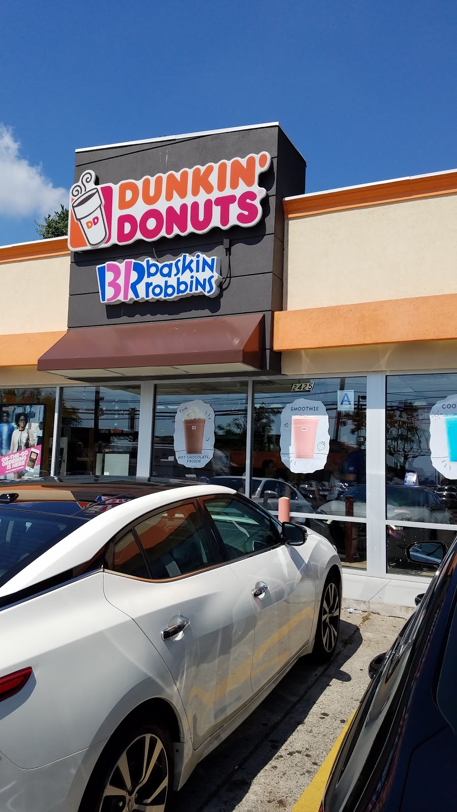 Photo of Dunkin' Donuts in Richmond City, New York, United States - 3 Picture of Restaurant, Food, Point of interest, Establishment, Store, Cafe, Bakery