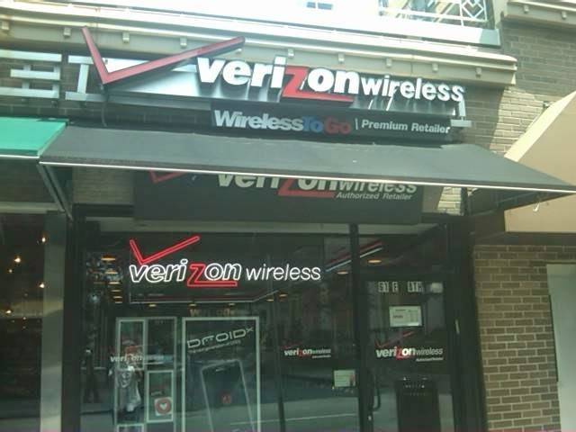 Photo of Wireless To Go in New York City, New York, United States - 1 Picture of Point of interest, Establishment, Store, Electronics store