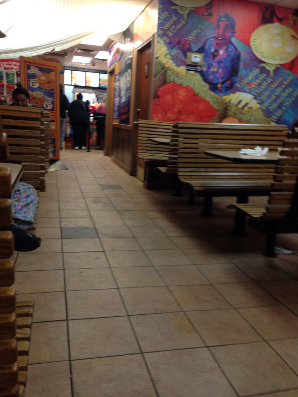 Photo of Popeyes® Louisiana Kitchen in Elizabeth City, New Jersey, United States - 2 Picture of Restaurant, Food, Point of interest, Establishment