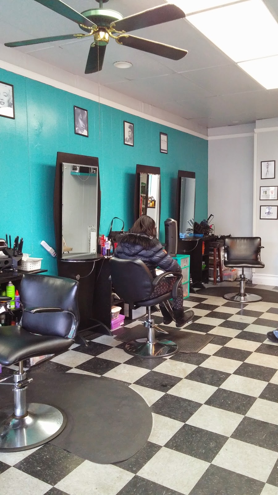 Photo of Flawless Designz Hair Gallery in Irvington City, New Jersey, United States - 2 Picture of Point of interest, Establishment, Beauty salon