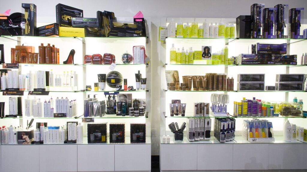 Photo of Hair and Makeup Lounge in Wayne City, New Jersey, United States - 2 Picture of Point of interest, Establishment, Store, Health, Beauty salon, Hair care