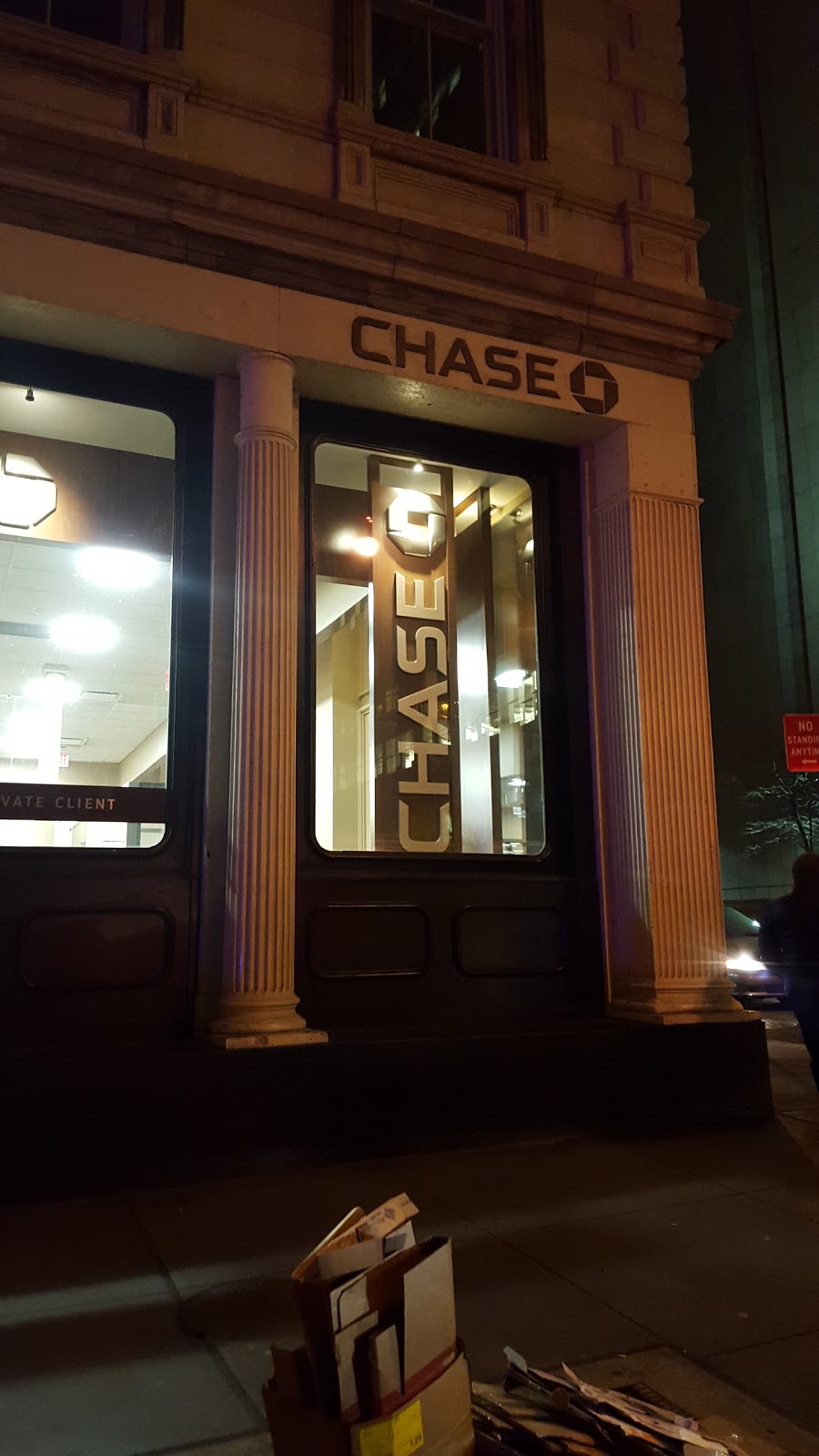 Photo of Chase Bank in New York City, New York, United States - 1 Picture of Point of interest, Establishment, Finance, Atm, Bank