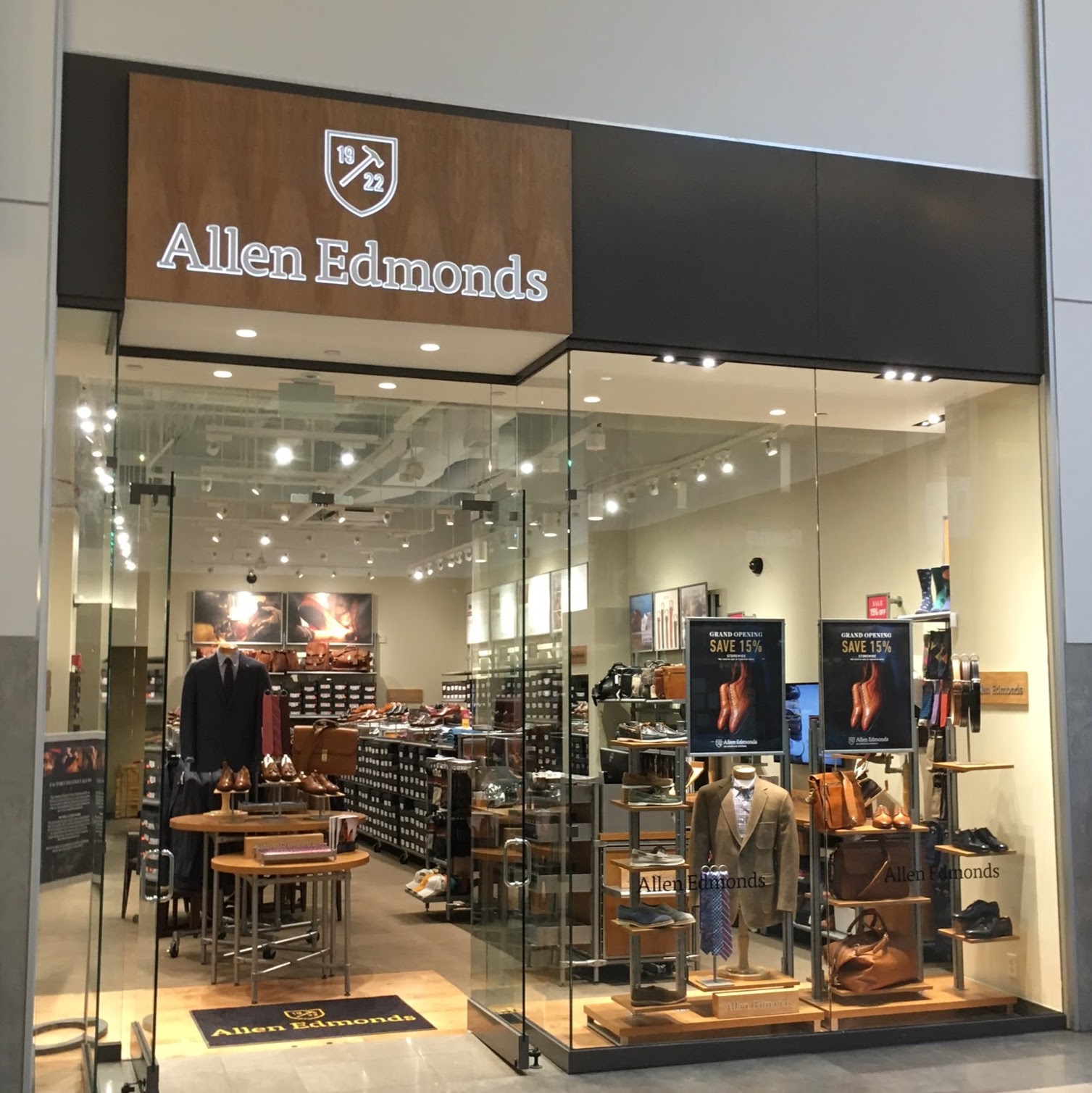 Photo of Allen Edmonds in Paramus City, New Jersey, United States - 1 Picture of Point of interest, Establishment, Store, Shoe store