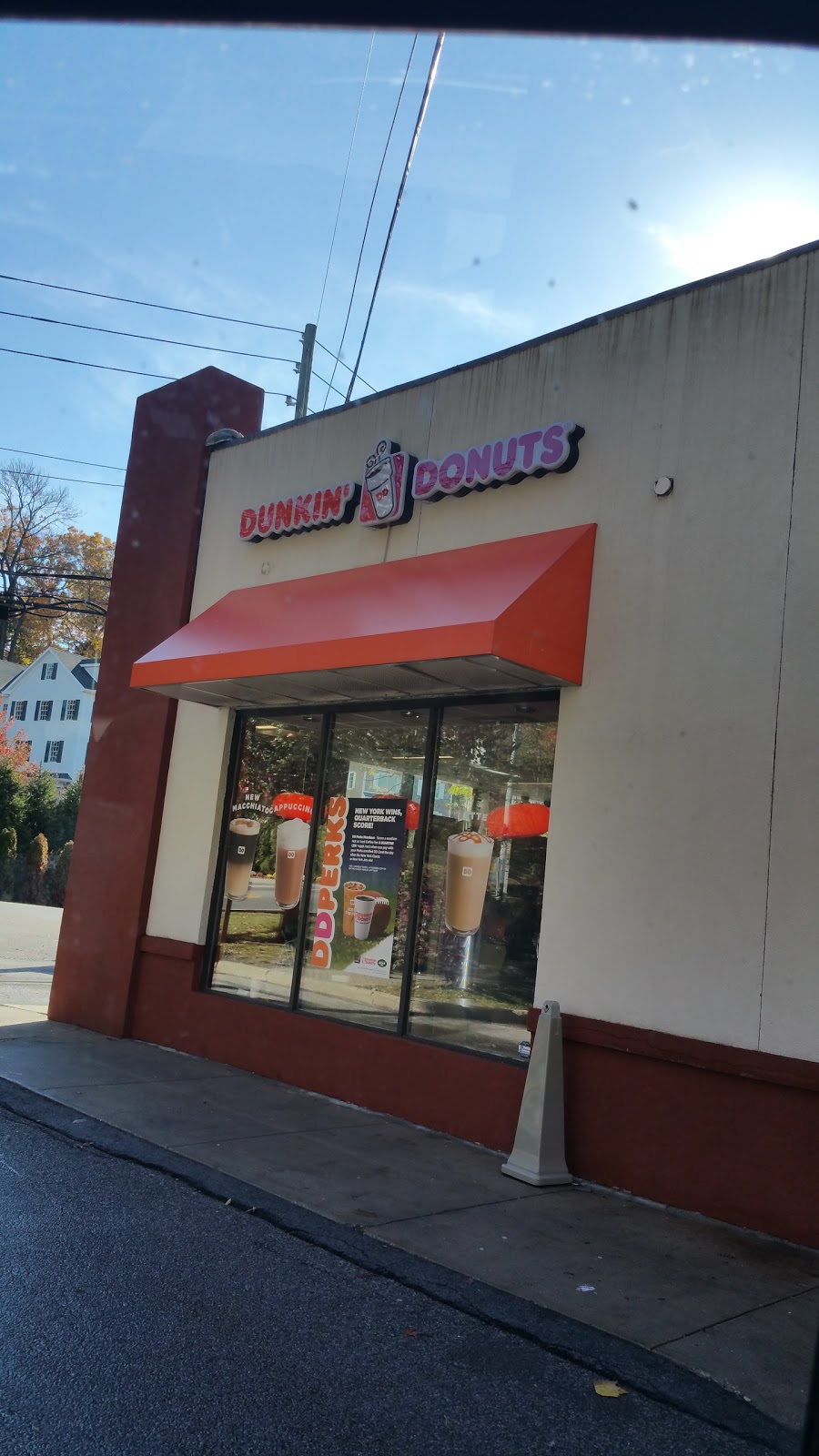 Photo of Dunkin' Donuts in Scarsdale City, New York, United States - 1 Picture of Restaurant, Food, Point of interest, Establishment, Store, Cafe, Bar, Bakery
