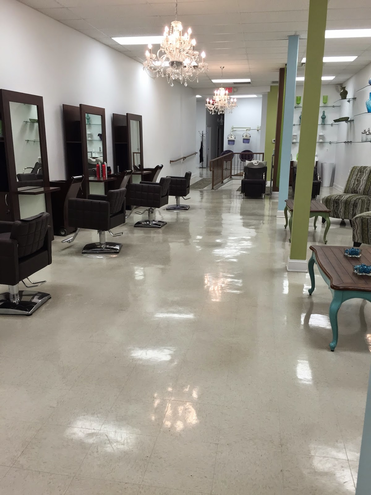 Photo of Celebrity Beauty Bar in Union City, New Jersey, United States - 1 Picture of Point of interest, Establishment, Beauty salon, Hair care