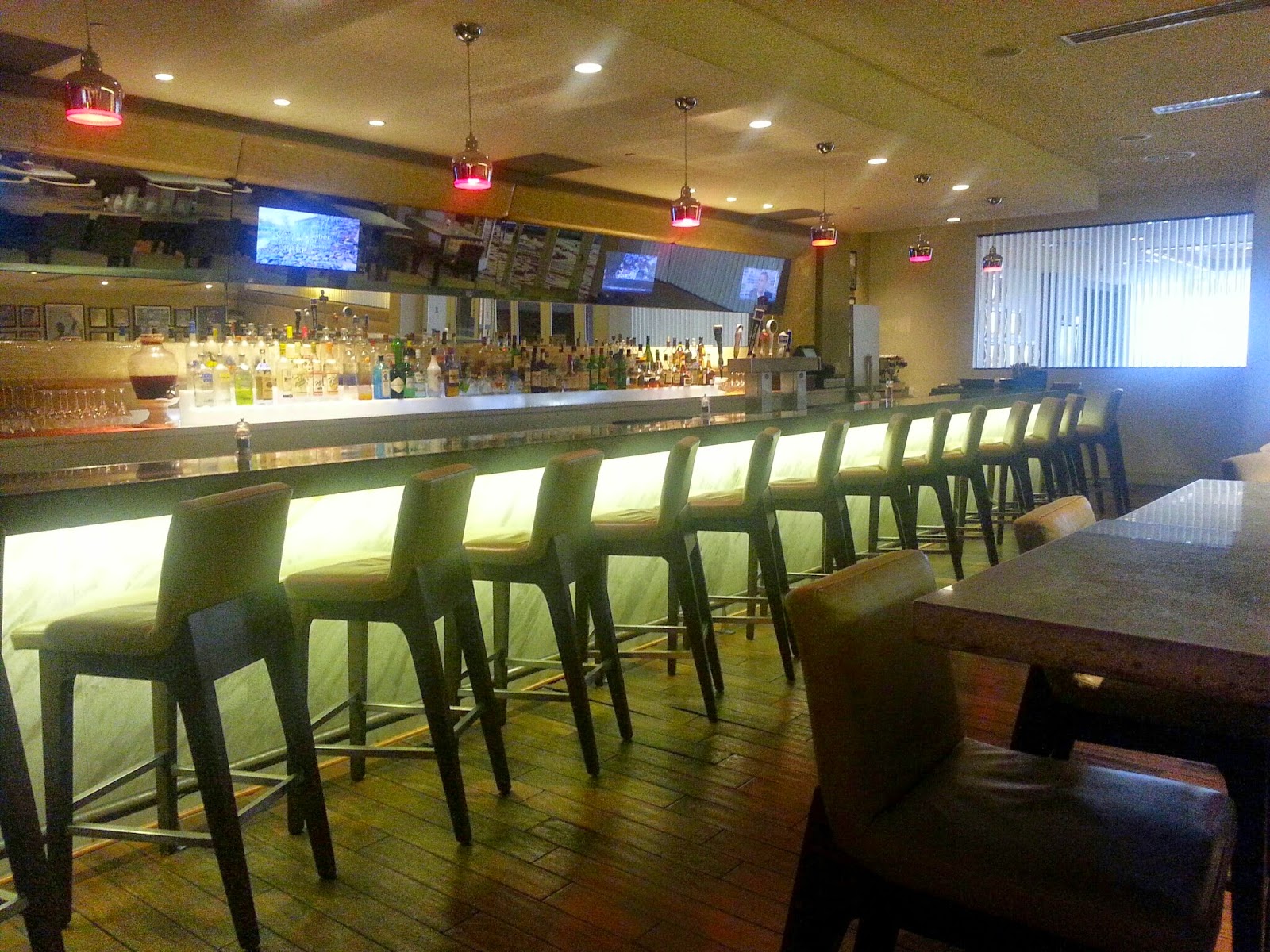 Photo of Renaissance Newark Airport Hotel in Elizabeth City, New Jersey, United States - 9 Picture of Restaurant, Food, Point of interest, Establishment, Lodging