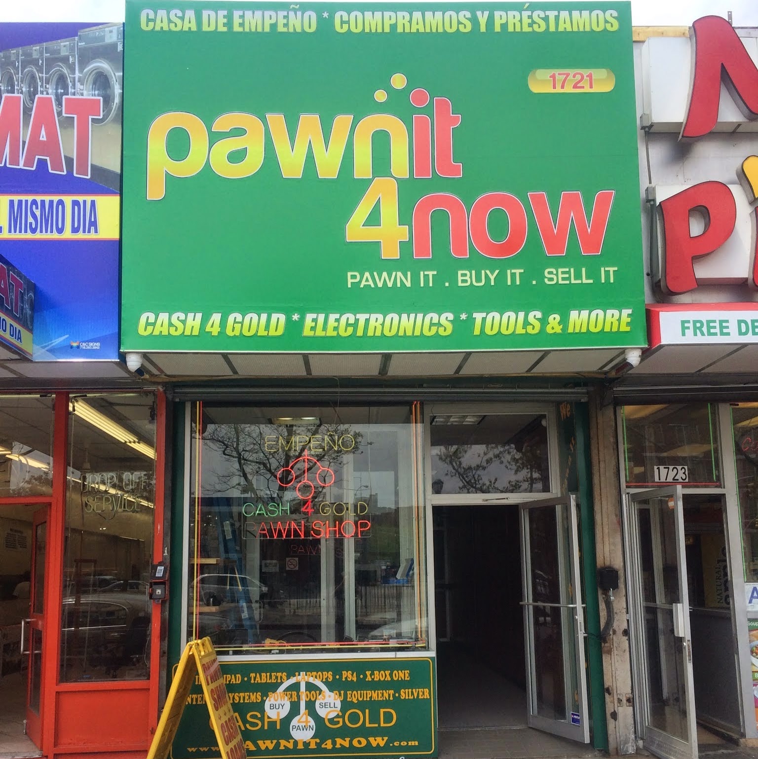 Photo of Pawnit 4 Now in Bronx City, New York, United States - 1 Picture of Point of interest, Establishment, Finance, Store