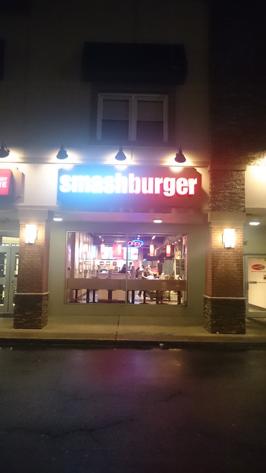 Photo of Smashburger in Totowa City, New Jersey, United States - 1 Picture of Restaurant, Food, Point of interest, Establishment