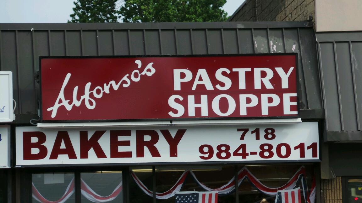 Photo of Alfonso's Pastry Shoppe in Staten Island City, New York, United States - 1 Picture of Food, Point of interest, Establishment, Store, Bakery