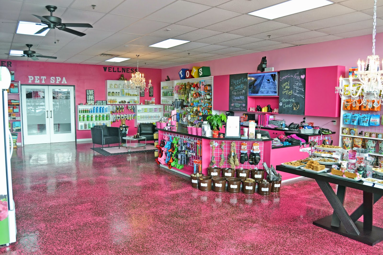 Photo of Woof Gang Bakery & Grooming Aberdeen in Monmouth County City, New Jersey, United States - 1 Picture of Point of interest, Establishment, Store, Pet store
