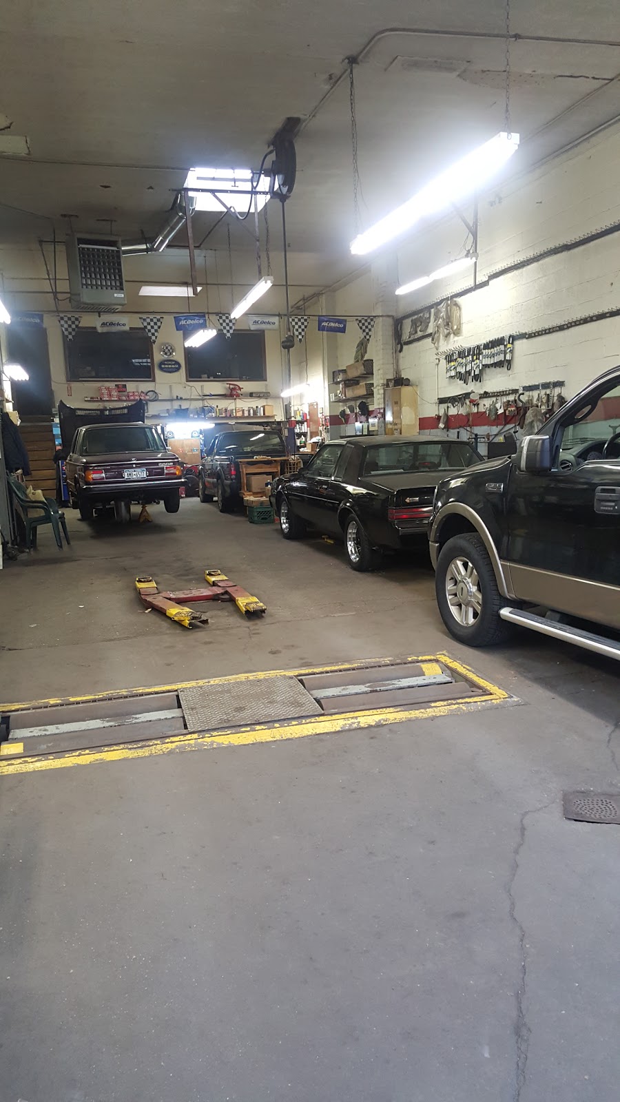 Photo of Fresh Pond Auto Repair Inc in Queens City, New York, United States - 5 Picture of Point of interest, Establishment, Car repair