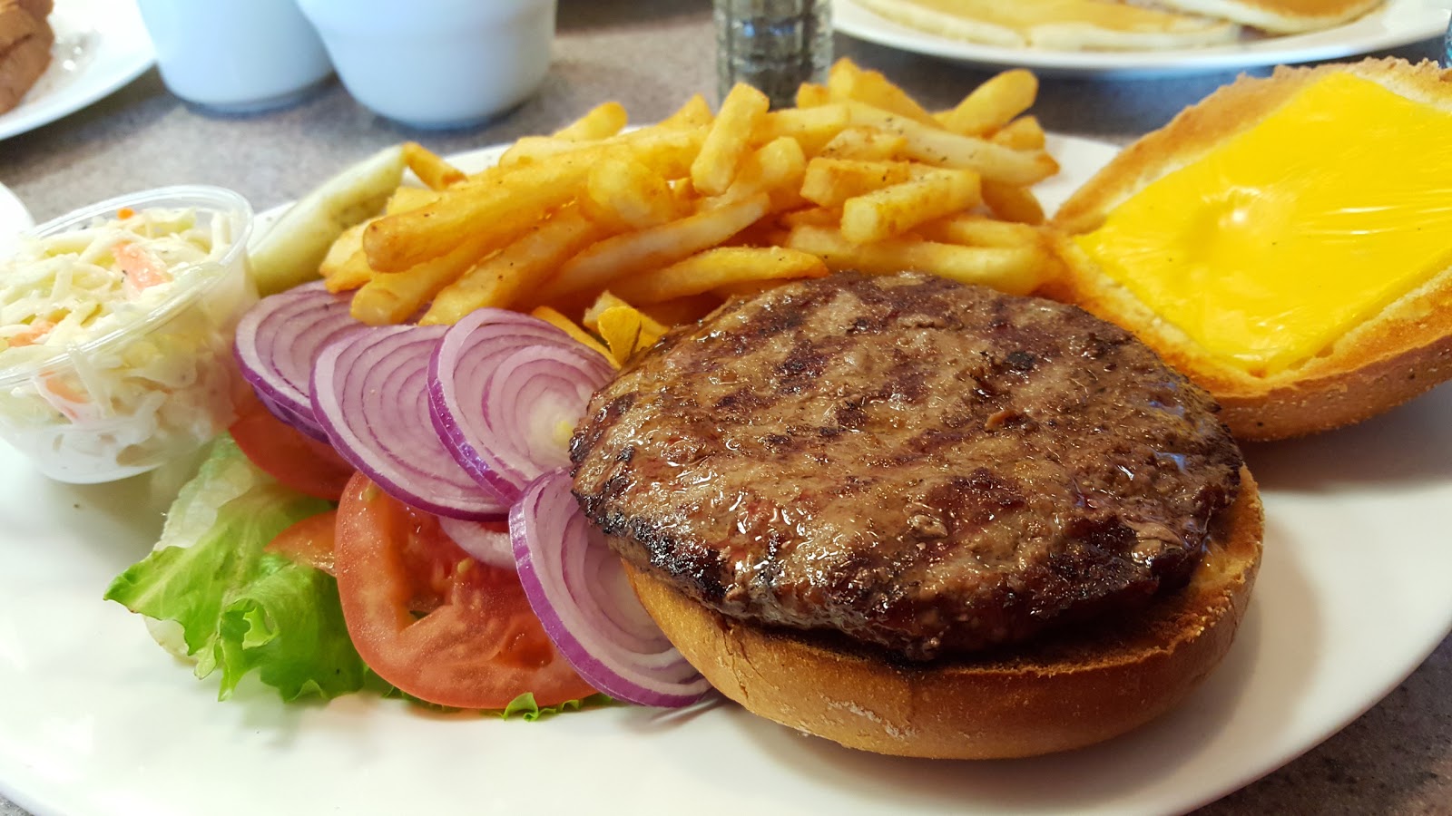 Photo of Benny's Luncheonette in Fair Lawn City, New Jersey, United States - 2 Picture of Restaurant, Food, Point of interest, Establishment, Store, Bakery