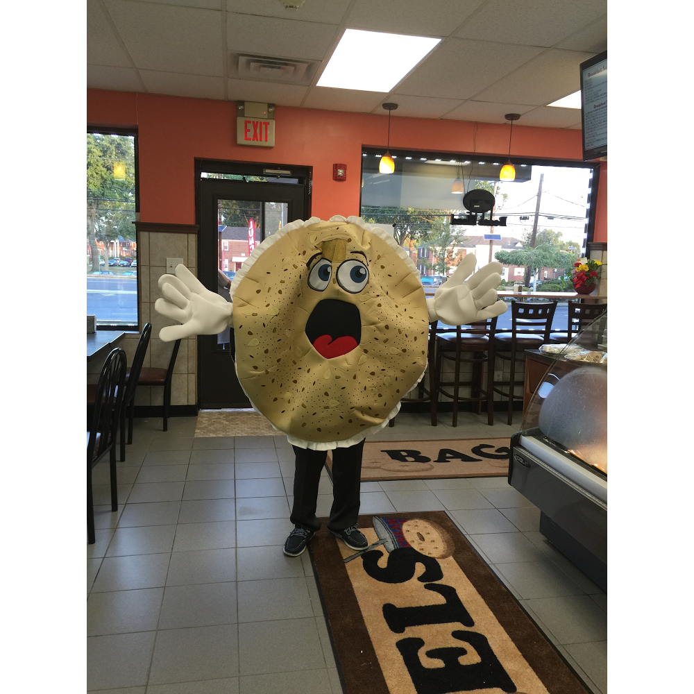 Photo of Sam's Bagels Deli and Cafe in North Arlington City, New Jersey, United States - 4 Picture of Food, Point of interest, Establishment, Store, Bakery