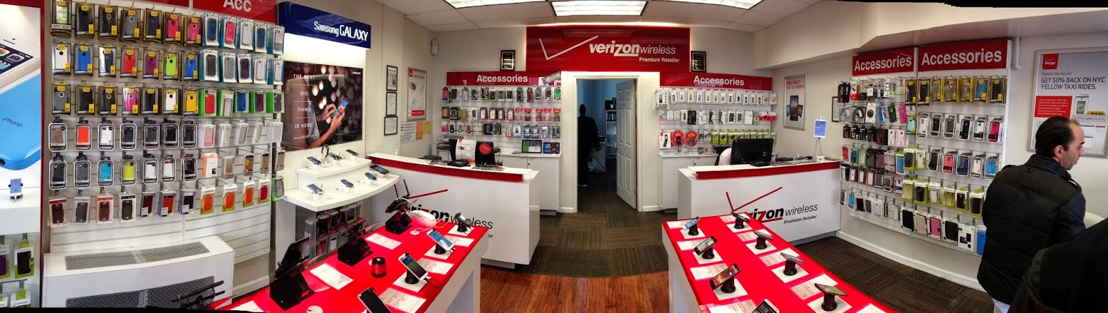 Photo of Verizon Wireless / WirelessOne in New York City, New York, United States - 1 Picture of Point of interest, Establishment, Store, Electronics store