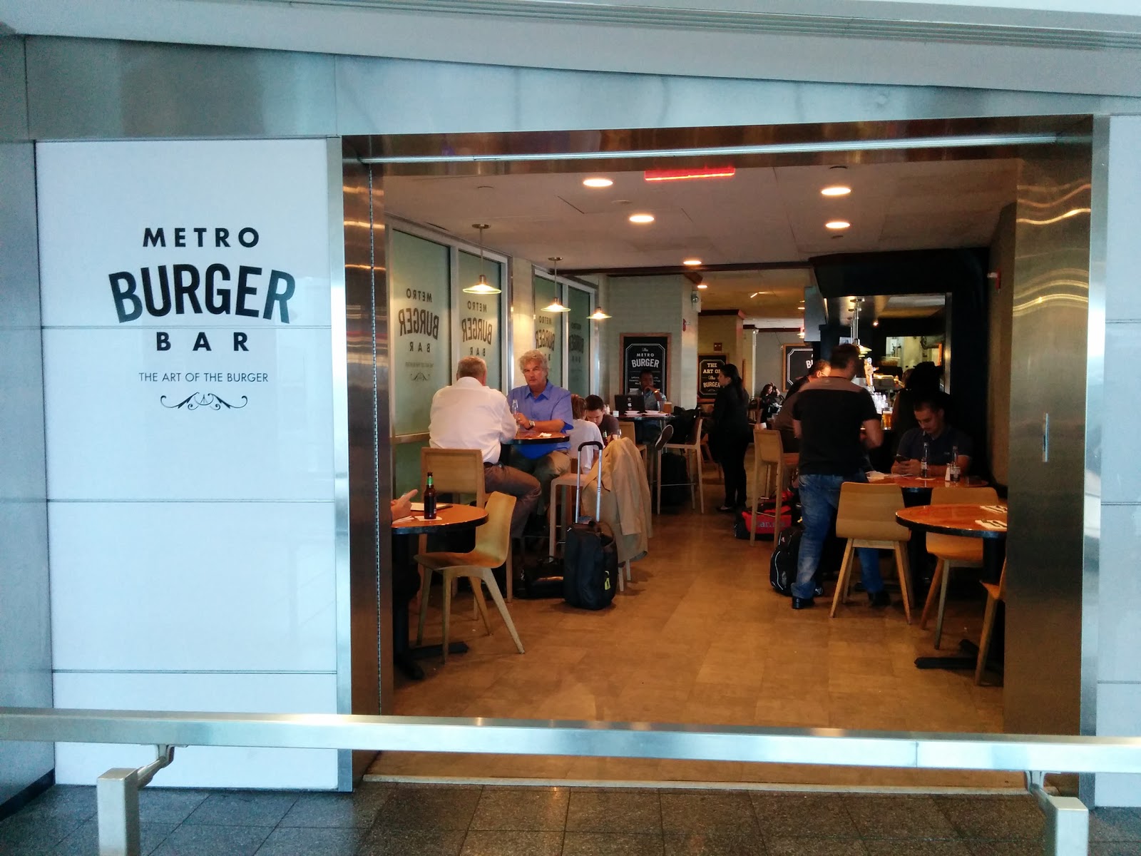 Photo of Metro Burger in New York City, New York, United States - 1 Picture of Restaurant, Food, Point of interest, Establishment