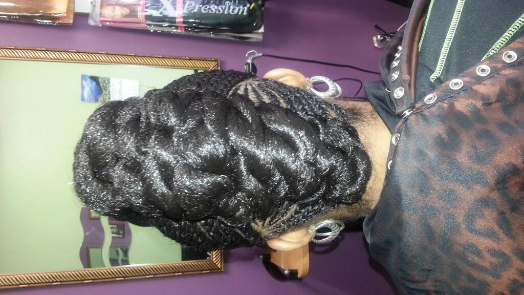 Photo of Samira's African Braiding in Jersey City, New Jersey, United States - 5 Picture of Point of interest, Establishment, Beauty salon