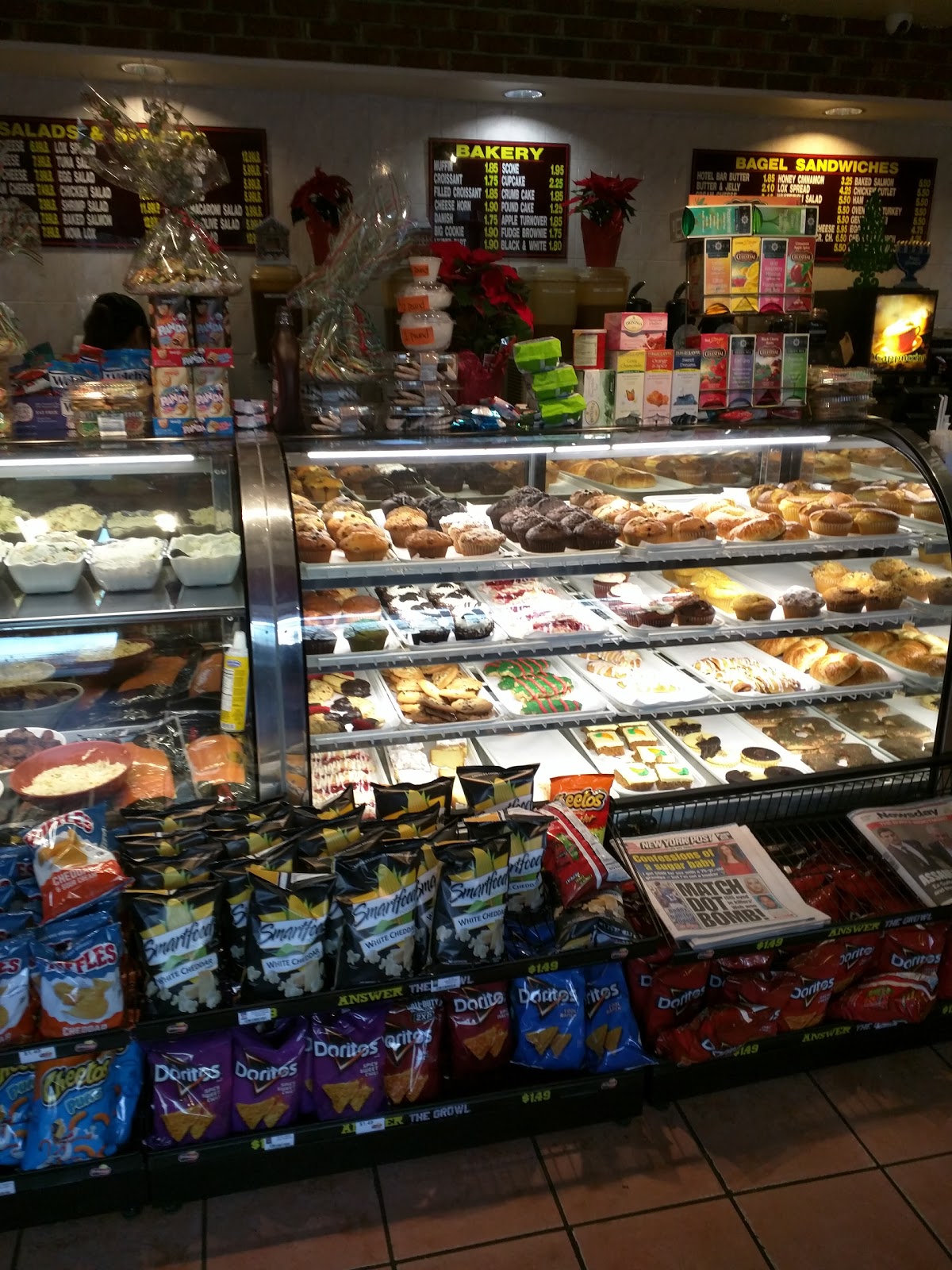 Photo of Whitestone Bagel Factory in Flushing City, New York, United States - 1 Picture of Food, Point of interest, Establishment, Store, Bakery