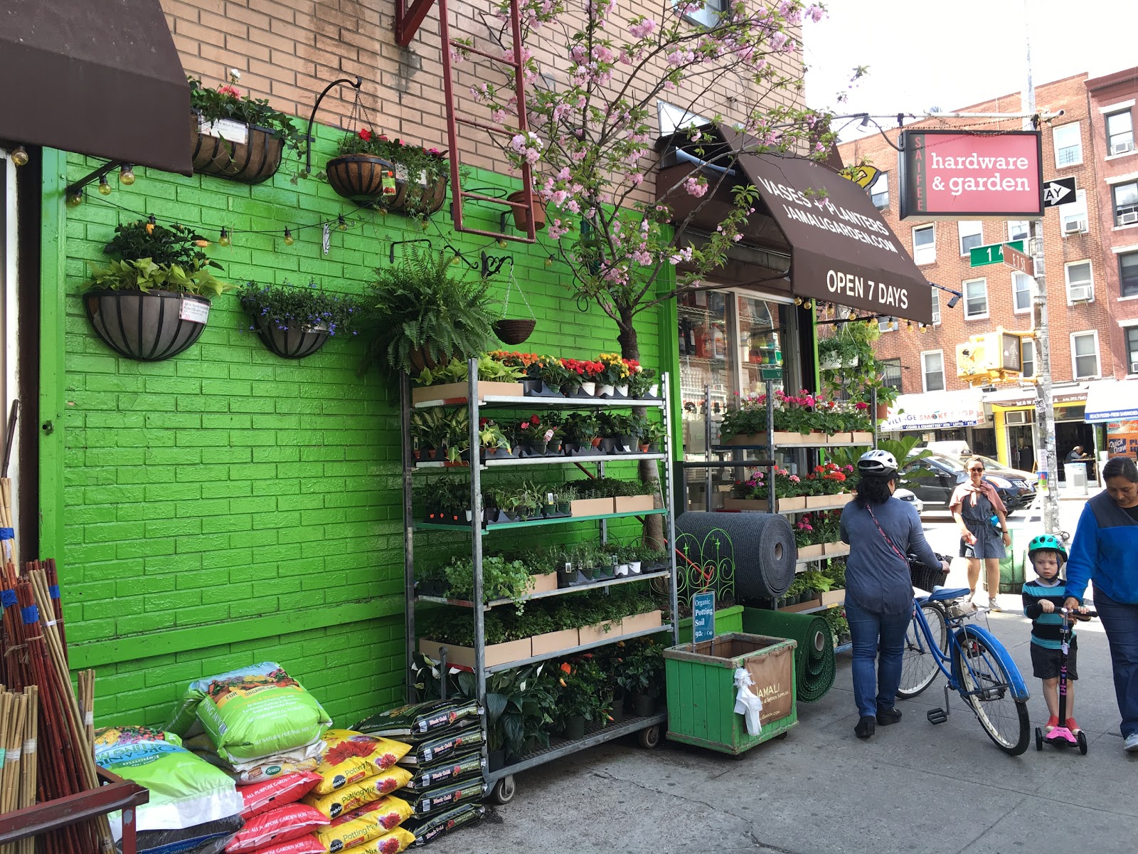 Photo of Saifee Hardware & Garden in New York City, New York, United States - 4 Picture of Point of interest, Establishment, Store, Home goods store, Hardware store