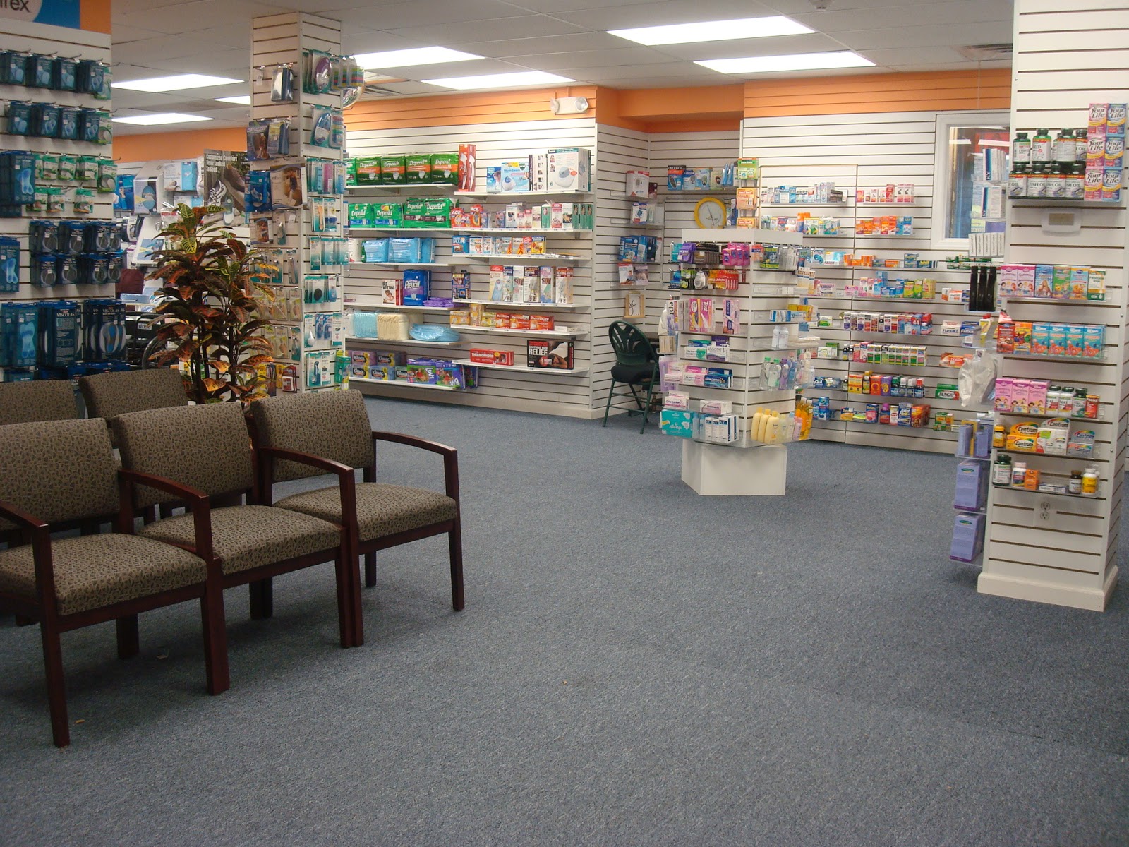 Photo of Derosa Pharmacy And Home Health Care in Newark City, New Jersey, United States - 4 Picture of Point of interest, Establishment, Store, Health, Pharmacy