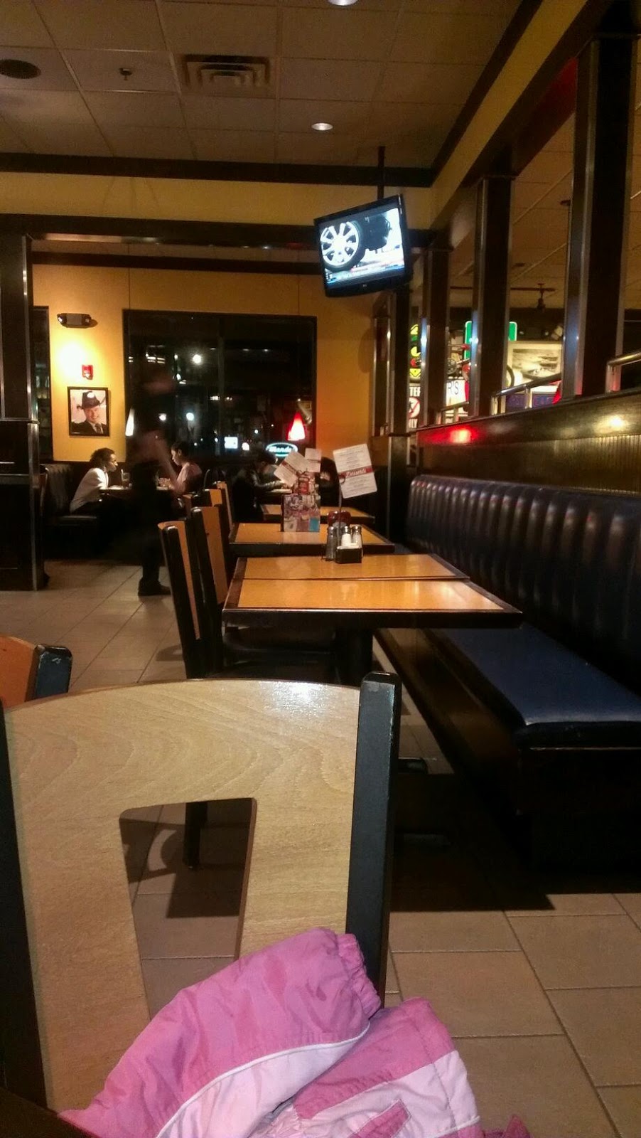 Photo of TGI Fridays in Clifton City, New Jersey, United States - 1 Picture of Restaurant, Food, Point of interest, Establishment, Meal takeaway, Bar