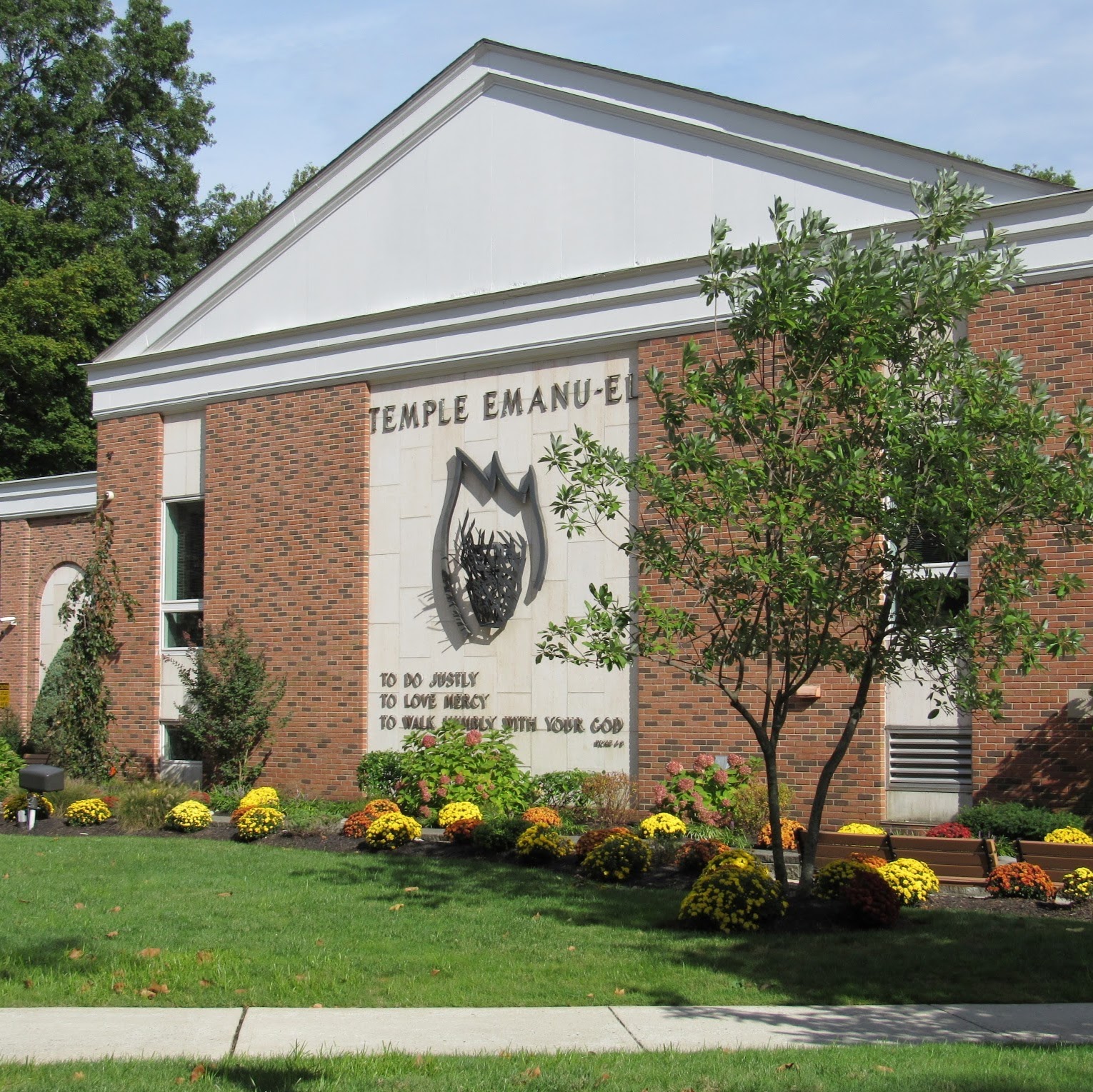 Photo of Temple Emanu-El in Westfield City, New Jersey, United States - 1 Picture of Point of interest, Establishment, School, Place of worship, Synagogue