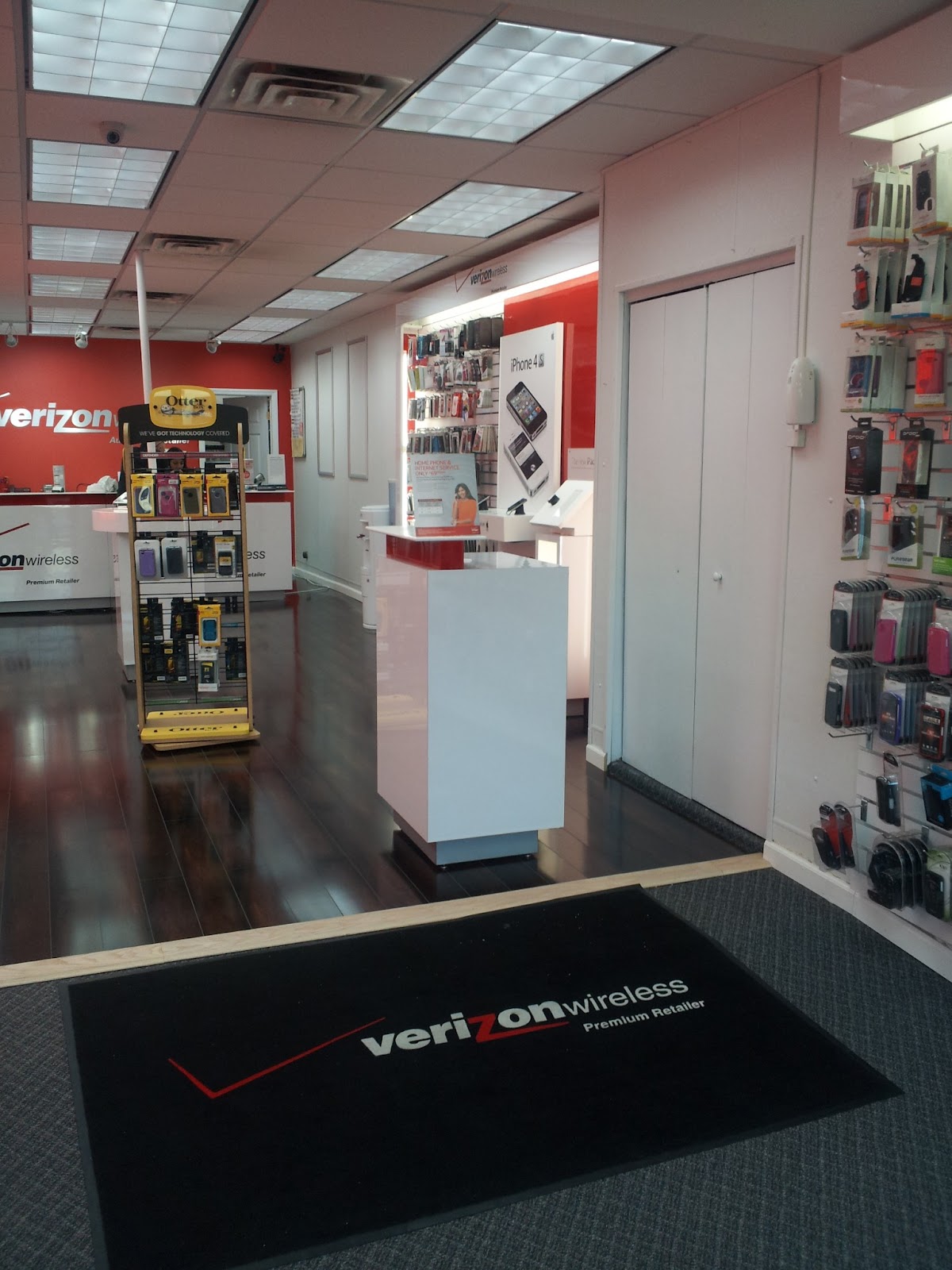 Photo of Verizon Wireless In The Heart Of Rockaway in Rockaway Park City, New York, United States - 5 Picture of Point of interest, Establishment, Store