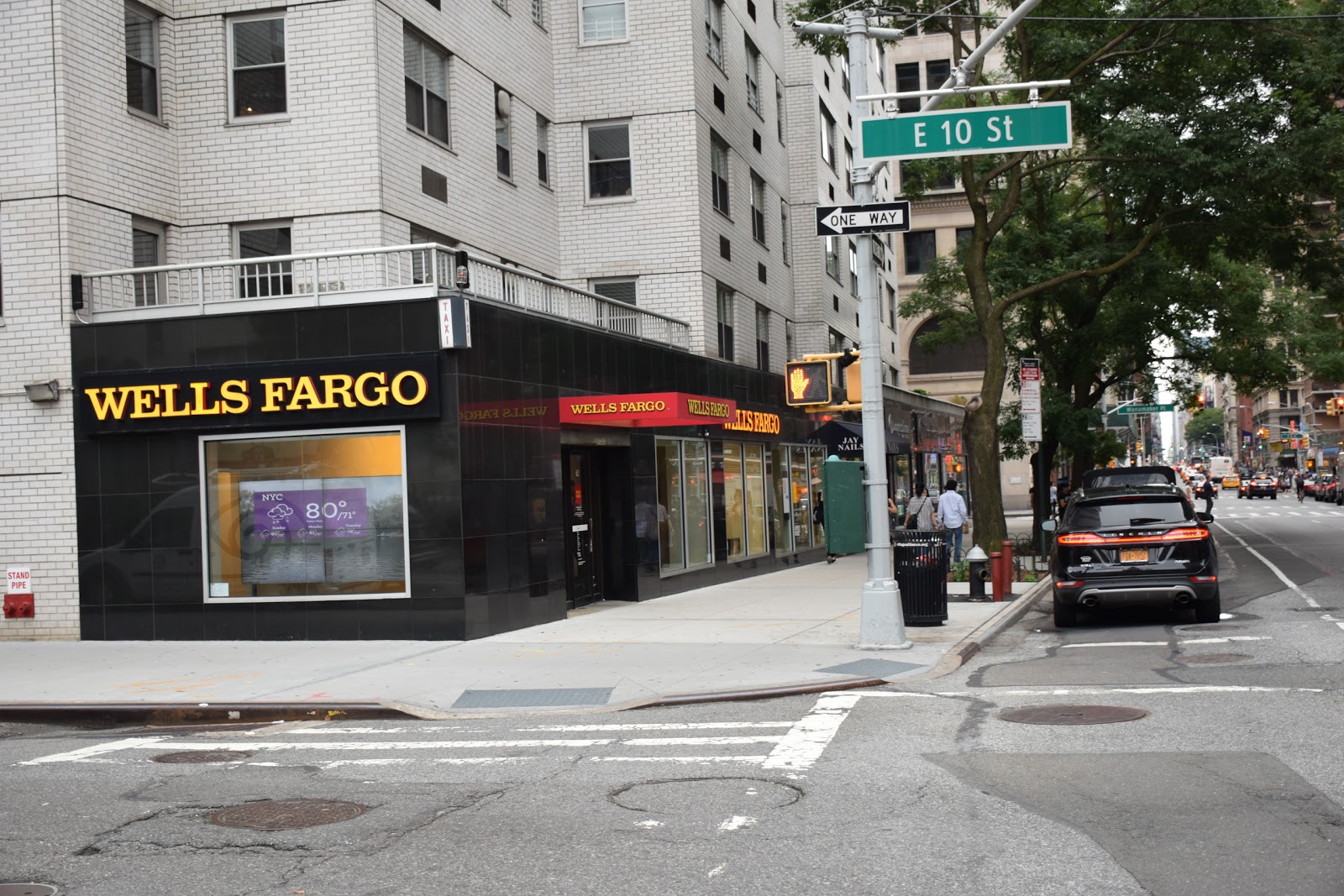 Photo of Wells Fargo Bank in New York City, New York, United States - 2 Picture of Point of interest, Establishment, Finance, Atm, Bank