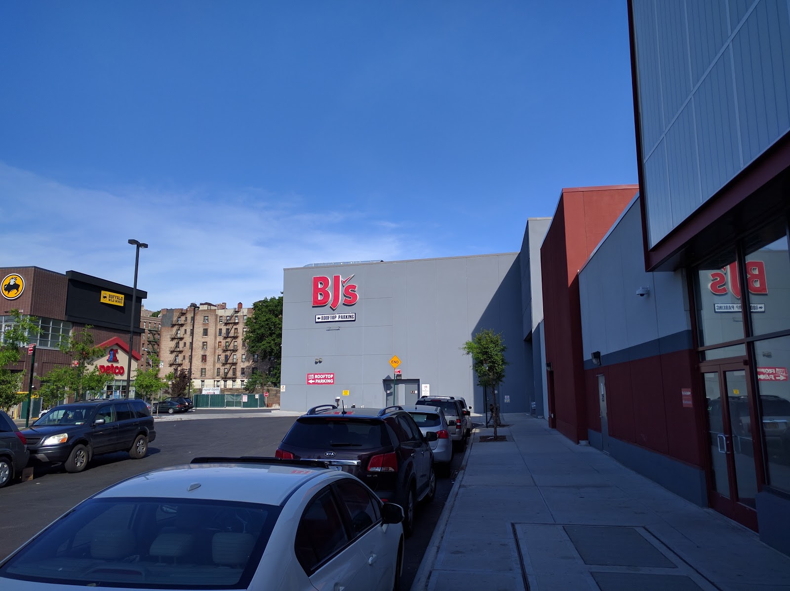 Photo of BJ’s Wholesale Club in Bronx City, New York, United States - 1 Picture of Food, Point of interest, Establishment, Store, Health, Bakery, Liquor store, Electronics store