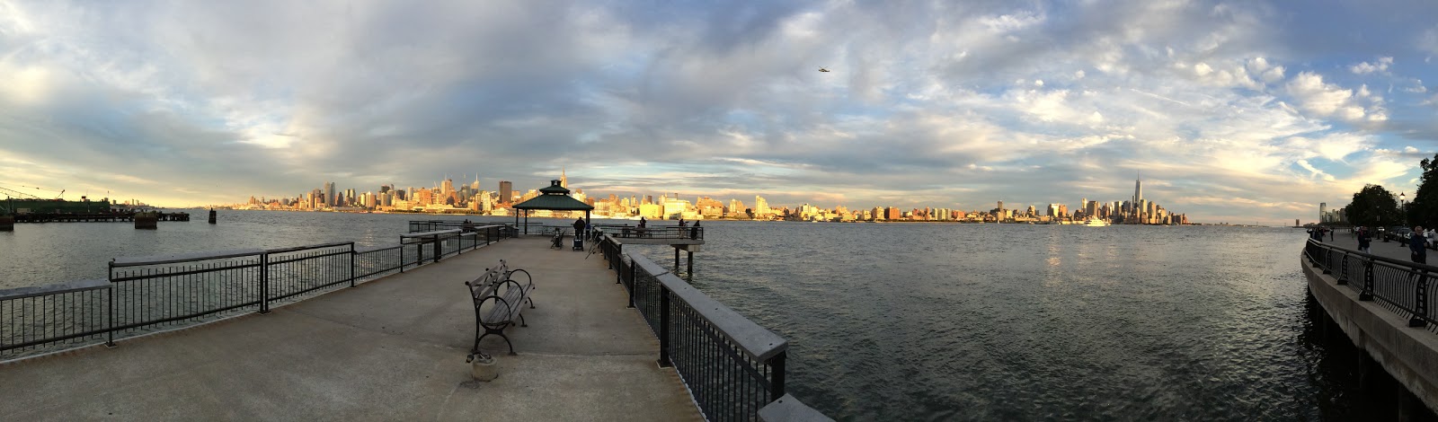 Photo of Castle Point Skatepark in Hoboken City, New Jersey, United States - 3 Picture of Point of interest, Establishment