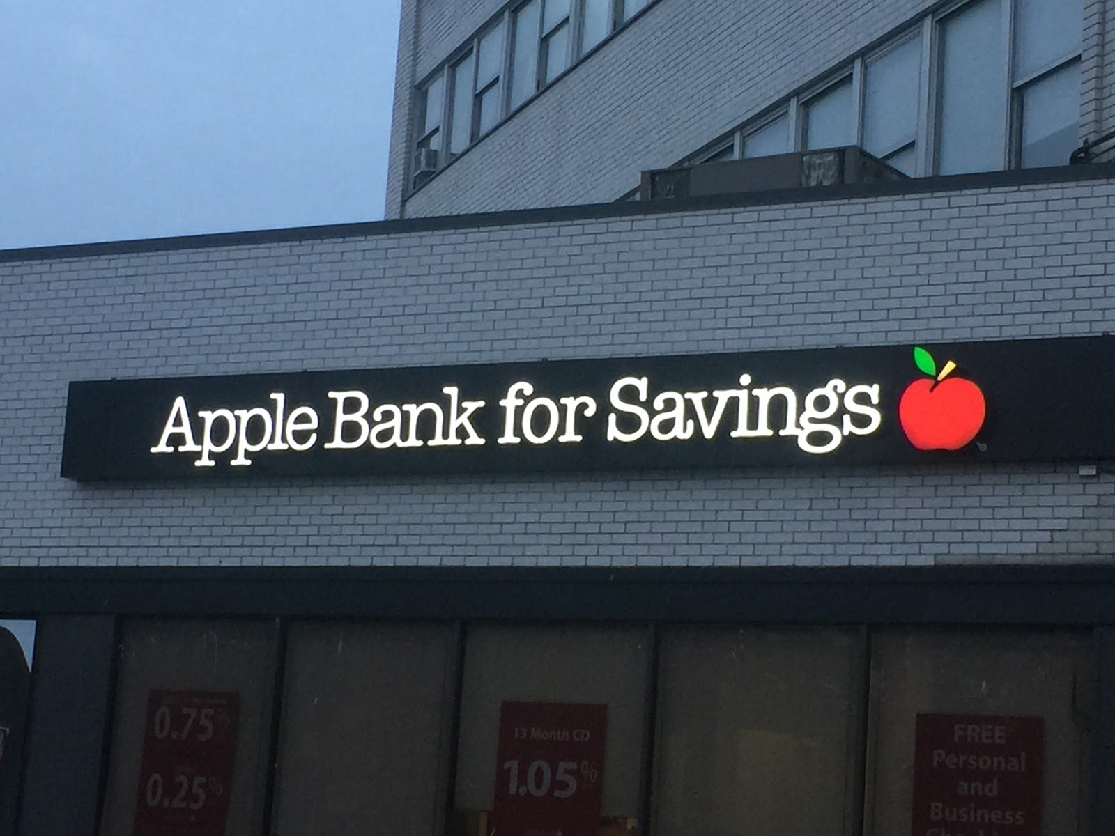 Photo of Apple Bank in Queens City, New York, United States - 3 Picture of Point of interest, Establishment, Finance, Bank