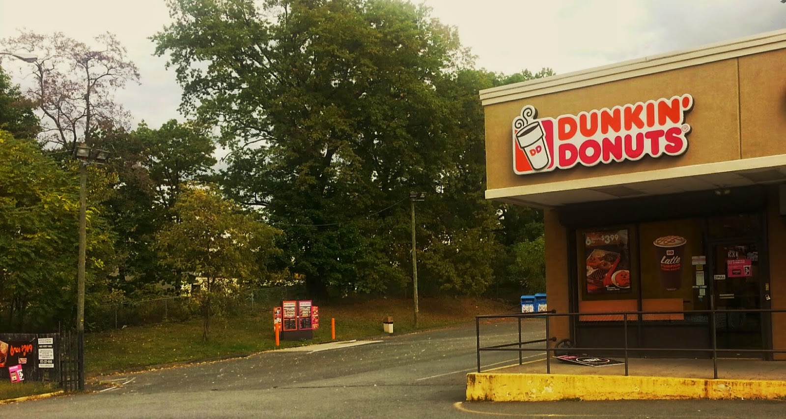 Photo of Dunkin' Donuts in Newark City, New Jersey, United States - 1 Picture of Food, Point of interest, Establishment, Store, Cafe, Bakery