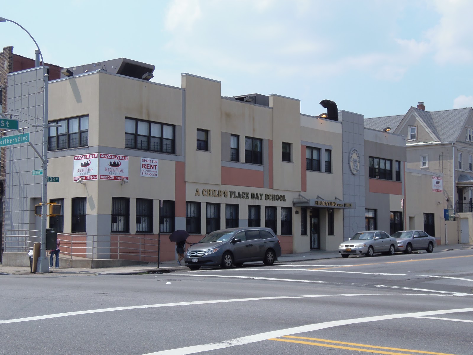 Photo of Right Time Realty, LLC in Maspeth City, New York, United States - 7 Picture of Point of interest, Establishment, Real estate agency