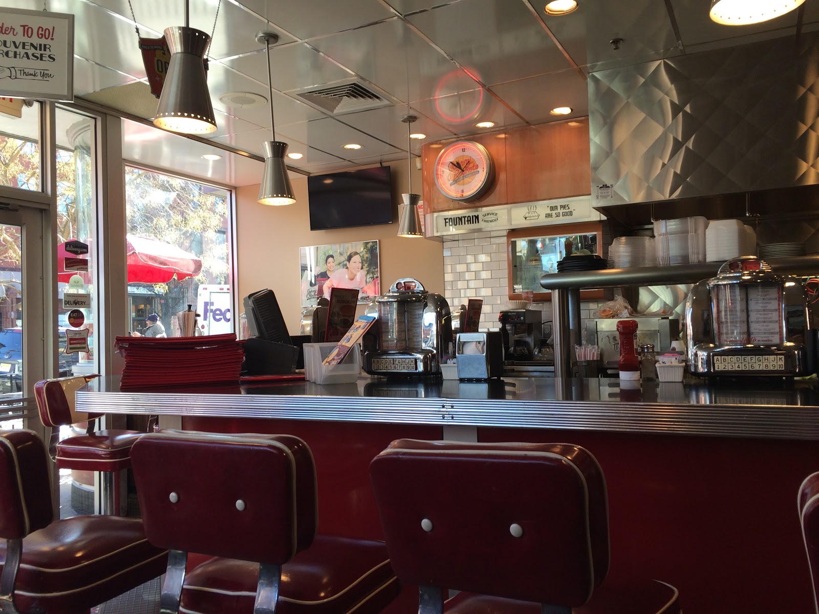 Photo of Johnny Rockets in Hoboken City, New Jersey, United States - 10 Picture of Restaurant, Food, Point of interest, Establishment