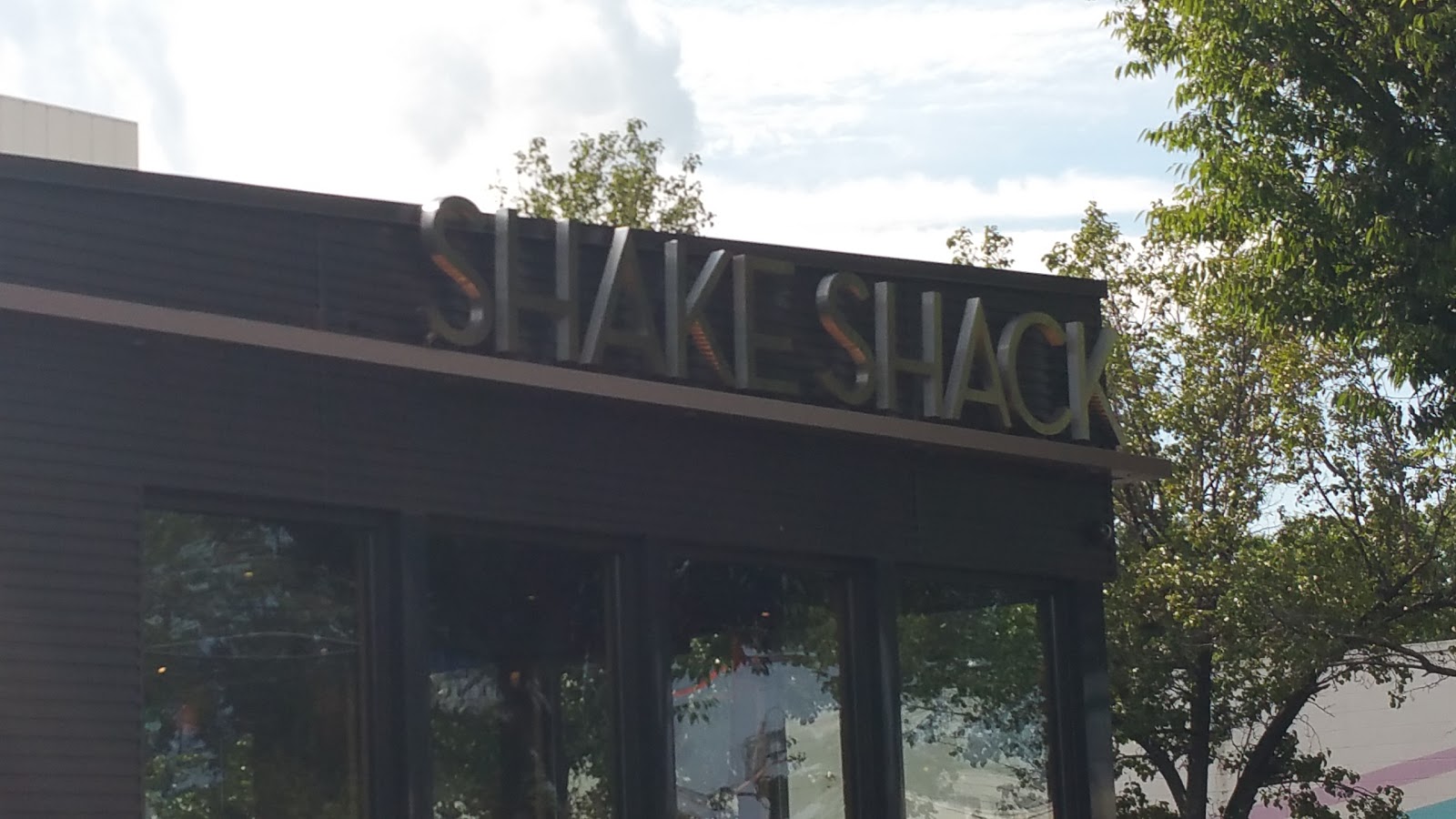 Photo of Shake Shack in Paramus City, New Jersey, United States - 4 Picture of Restaurant, Food, Point of interest, Establishment