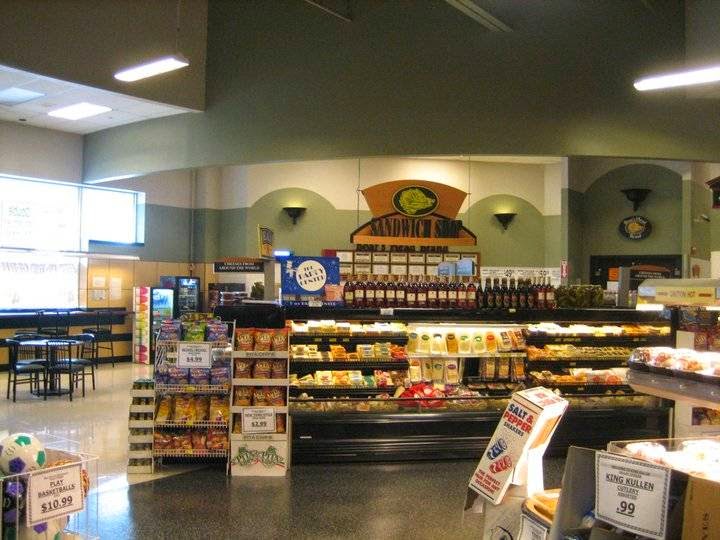Photo of King Kullen in Valley Stream City, New York, United States - 2 Picture of Food, Point of interest, Establishment, Store, Grocery or supermarket, Bakery