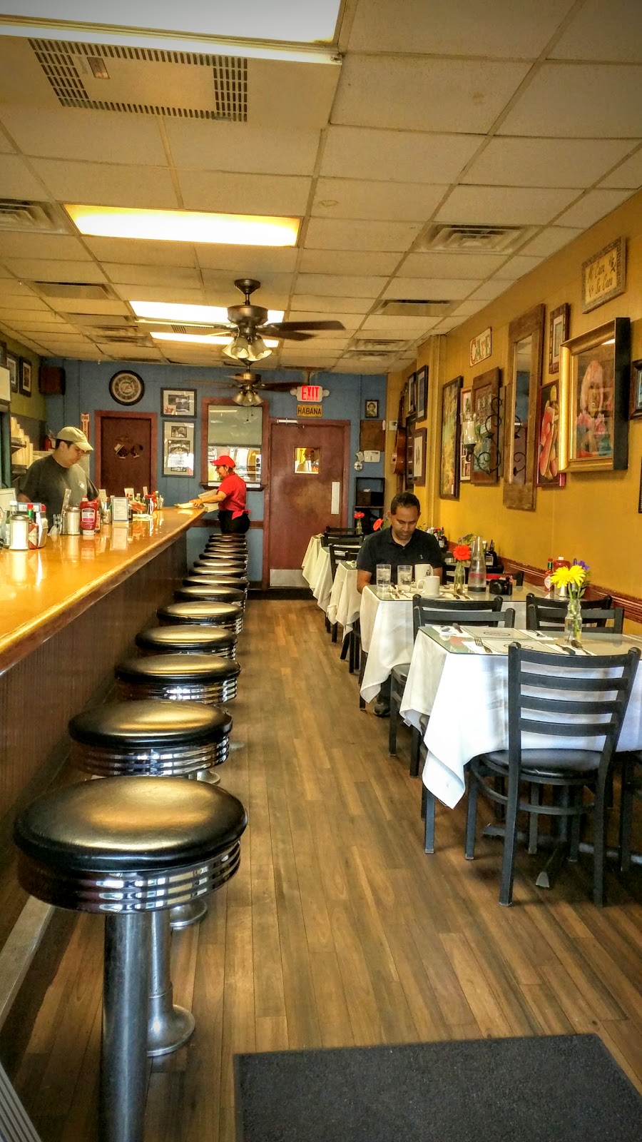 Photo of La Isla Restaurant in Hoboken City, New Jersey, United States - 2 Picture of Restaurant, Food, Point of interest, Establishment