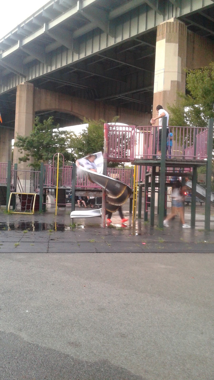 Photo of TRIBOROUGH BRIDGE PLAYGROUND B in Astoria City, New York, United States - 3 Picture of Point of interest, Establishment