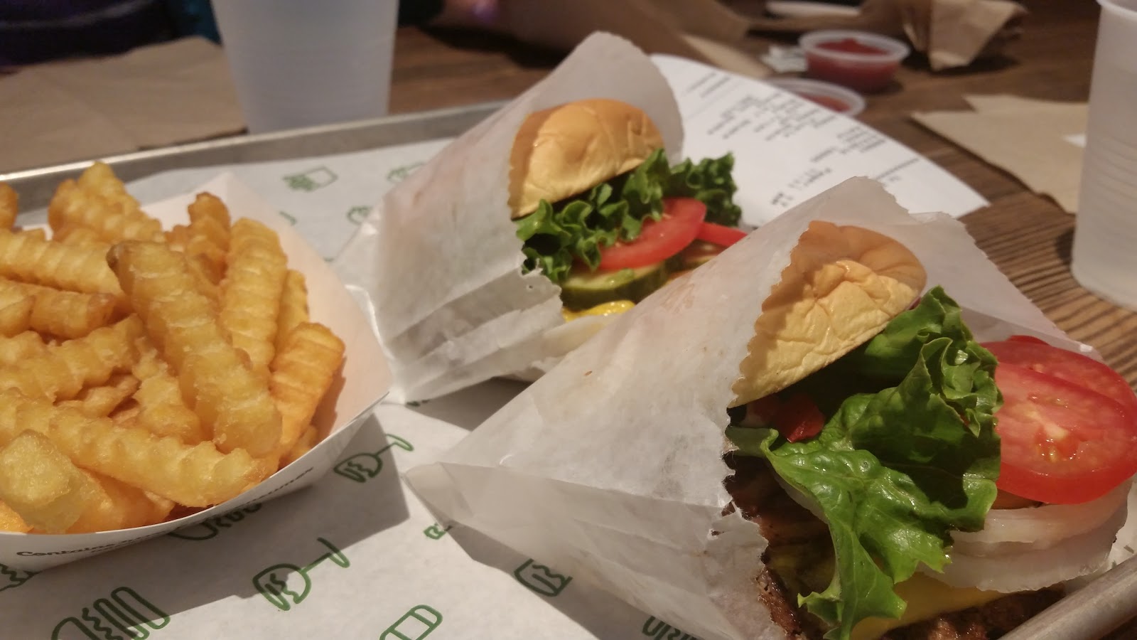 Photo of Shake Shack in Paramus City, New Jersey, United States - 6 Picture of Restaurant, Food, Point of interest, Establishment