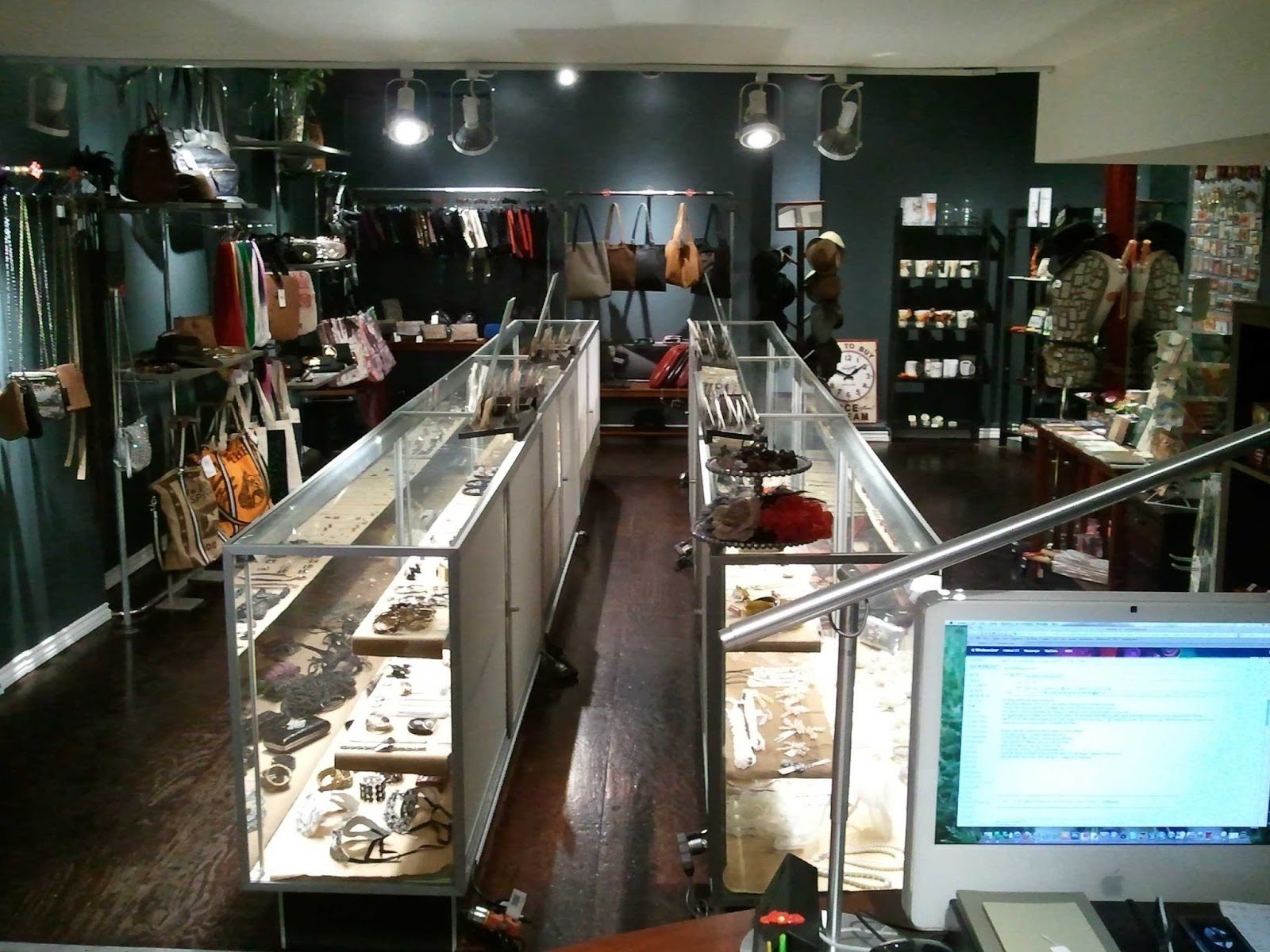 Photo of 163 in New York City, New York, United States - 1 Picture of Point of interest, Establishment, Store