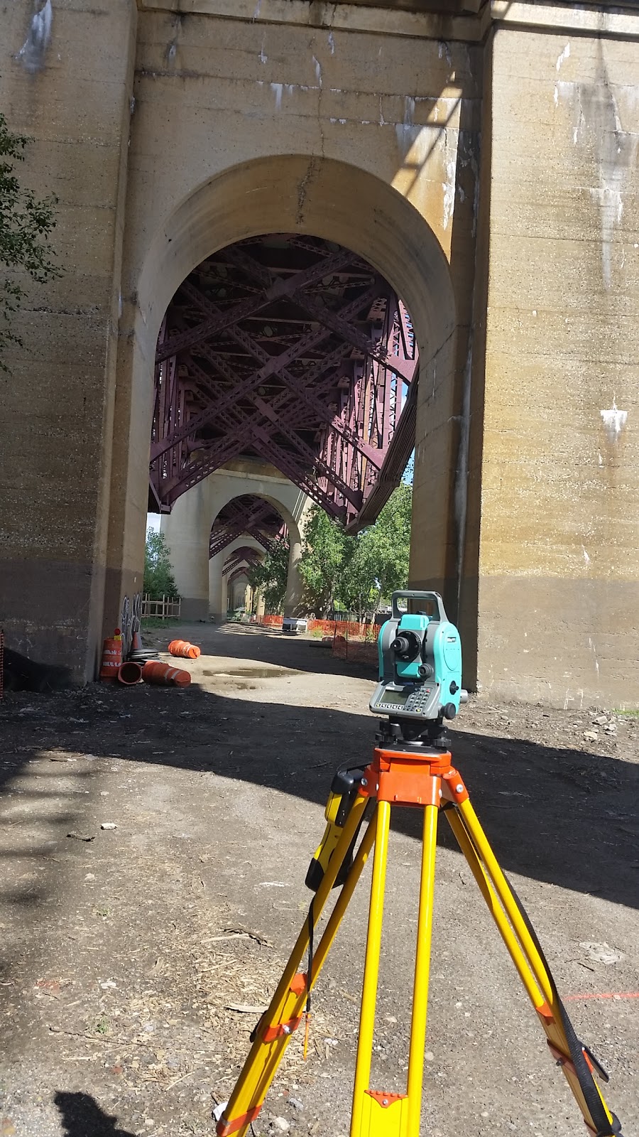 Photo of Hell Gate Bridge in New York City, New York, United States - 4 Picture of Point of interest, Establishment