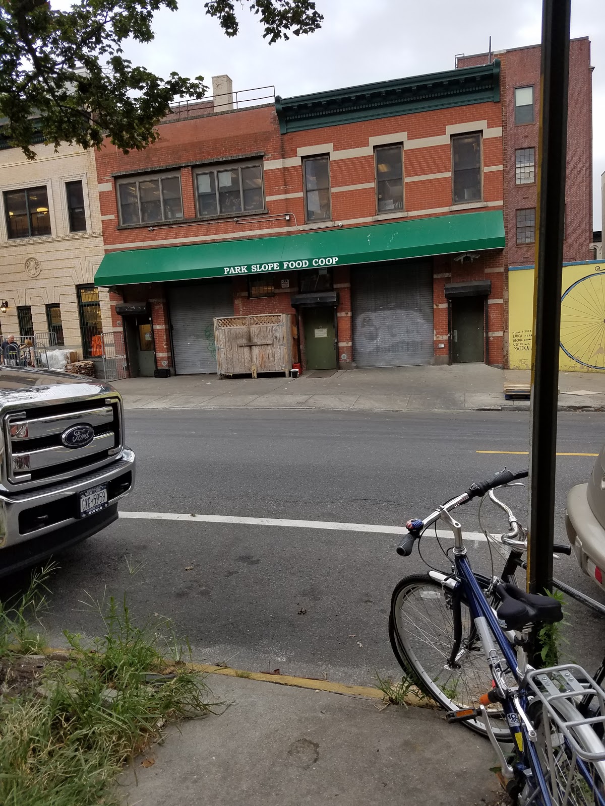 Photo of Park Slope Food Coop in Kings County City, New York, United States - 2 Picture of Food, Point of interest, Establishment, Store, Grocery or supermarket