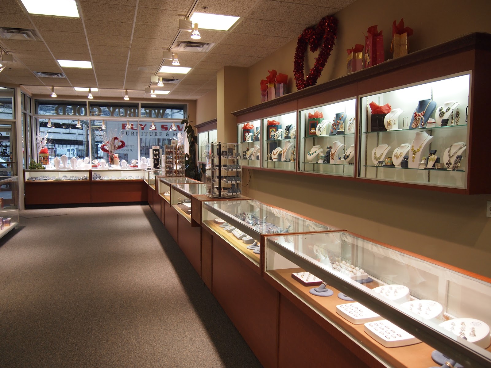 Photo of Mira's Jewelers in Paterson City, New Jersey, United States - 10 Picture of Point of interest, Establishment, Store, Jewelry store