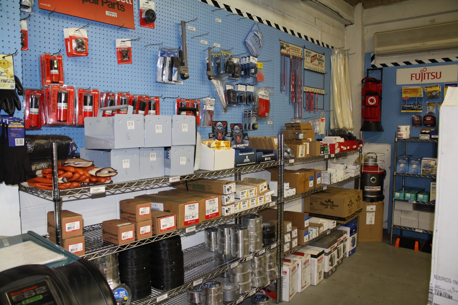 Photo of Universal Supply Group, Inc. in Bogota City, New Jersey, United States - 2 Picture of Point of interest, Establishment, Store, Hardware store