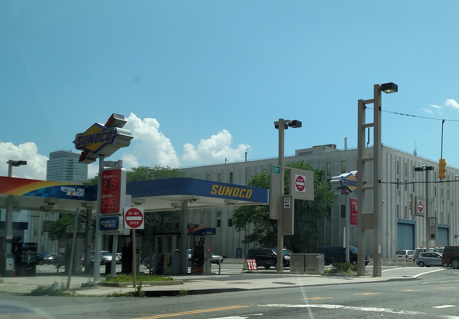 Photo of Sunoco Gas Station in Jersey City, New Jersey, United States - 1 Picture of Food, Point of interest, Establishment, Store, Gas station, Convenience store