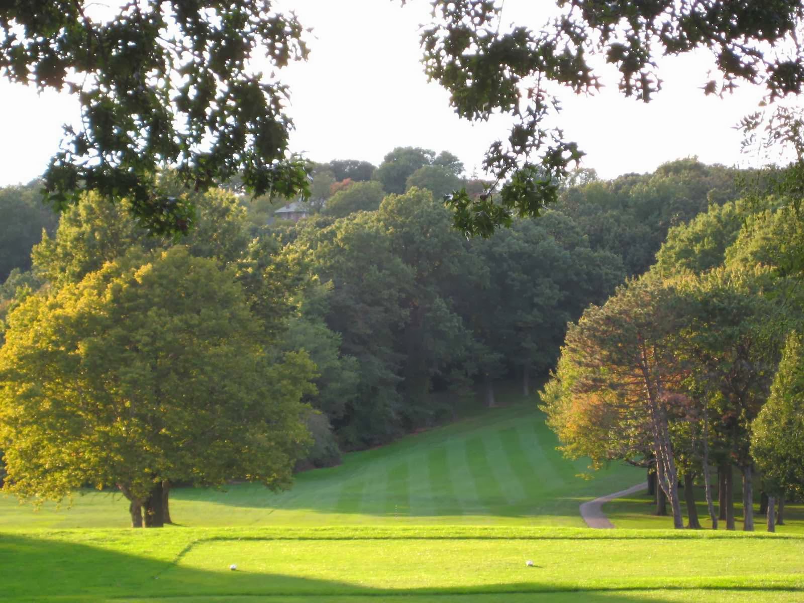 Photo of Silver Lake Golf Course in Staten Island City, New York, United States - 2 Picture of Point of interest, Establishment, Bar