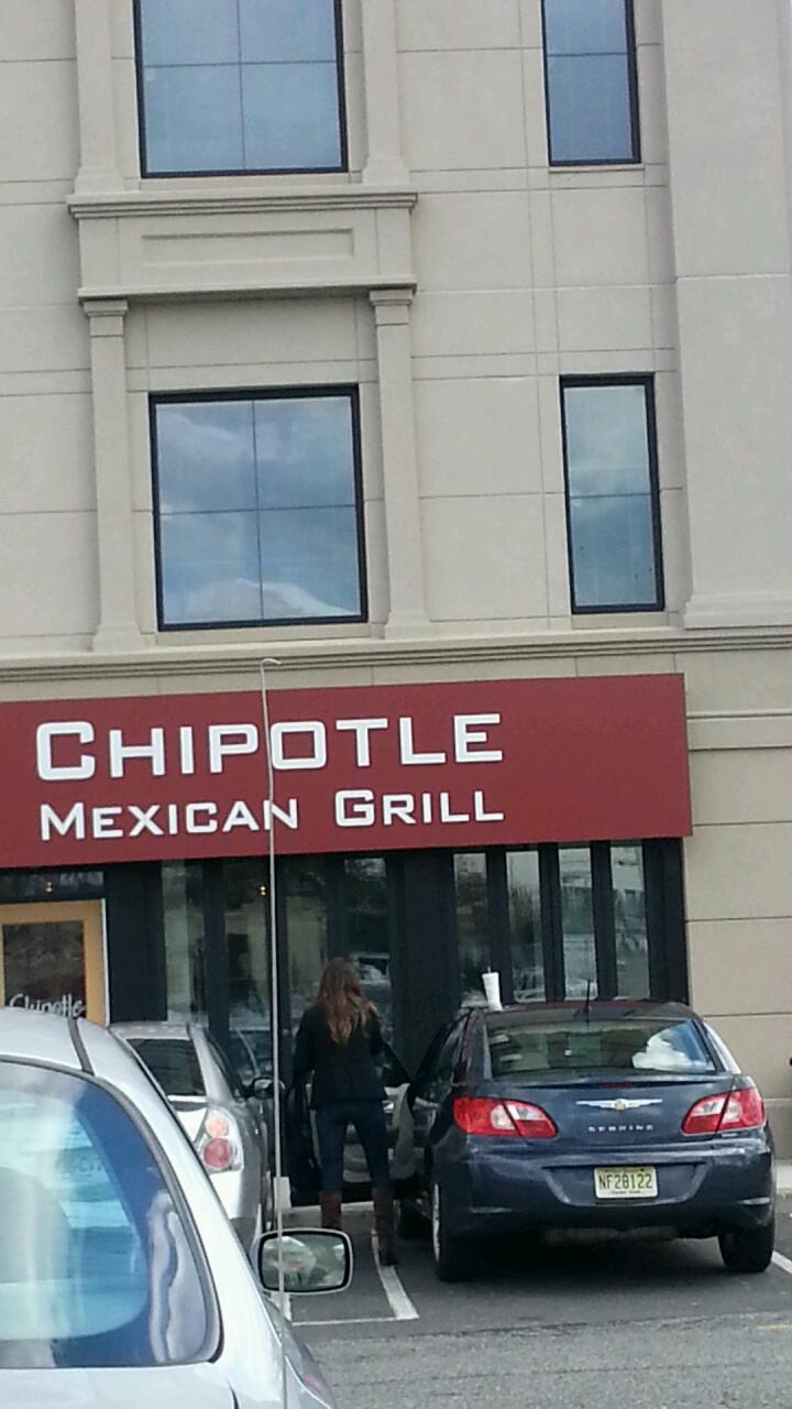 Photo of Chipotle Mexican Grill in Paramus City, New Jersey, United States - 1 Picture of Restaurant, Food, Point of interest, Establishment