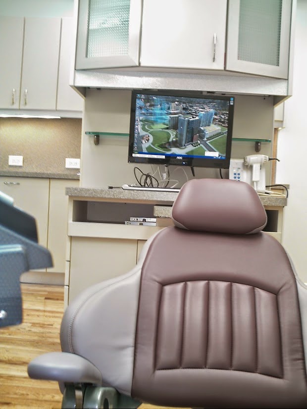 Photo of Into White Dental Arts PLLC : Dr. Steven K. Mantinaos, DDS in Long Island City, New York, United States - 5 Picture of Point of interest, Establishment, Health, Dentist