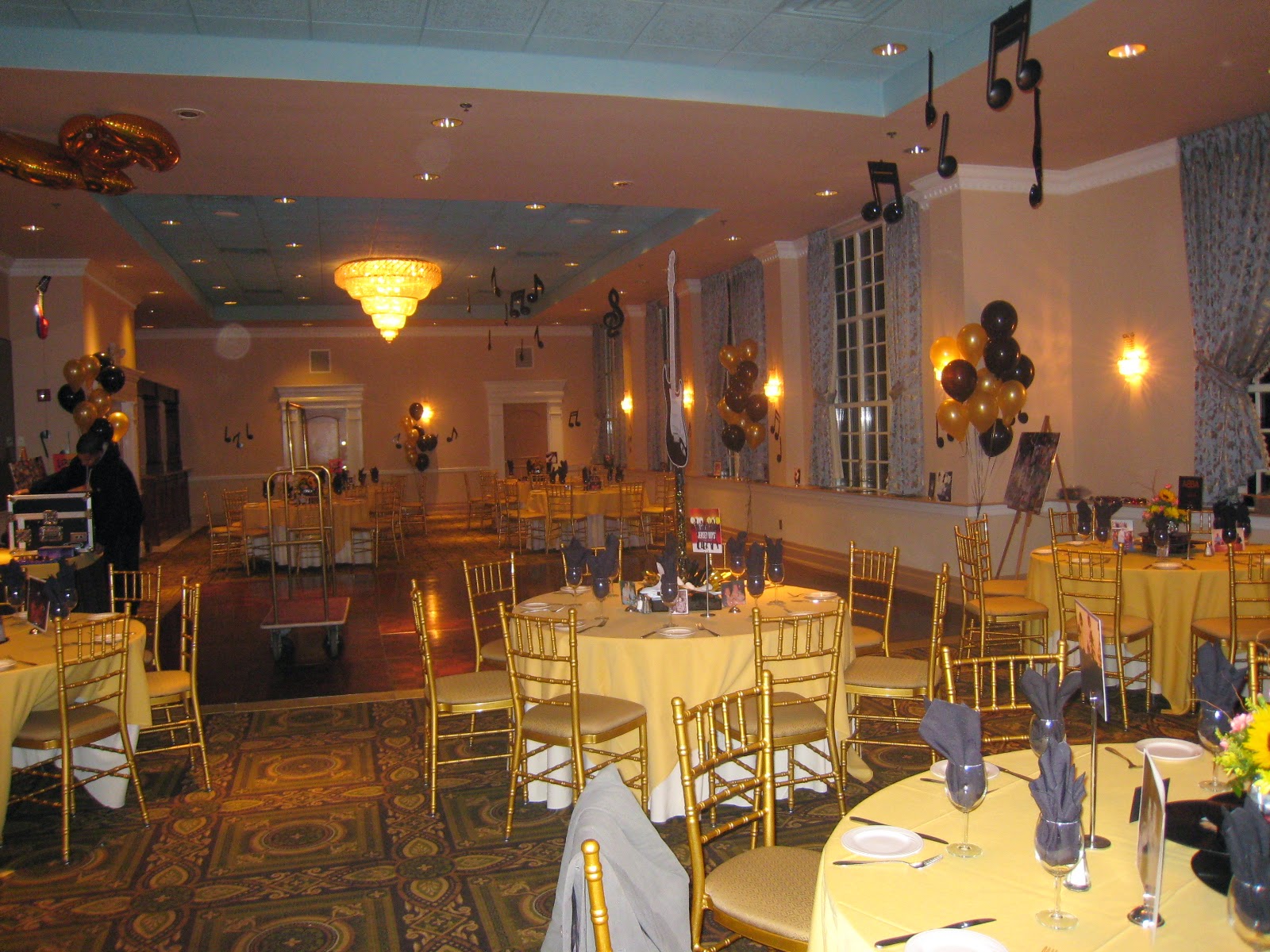 Photo of La Reggia Restaurant & Banquets in Secaucus City, New Jersey, United States - 5 Picture of Restaurant, Food, Point of interest, Establishment, Bar, Night club