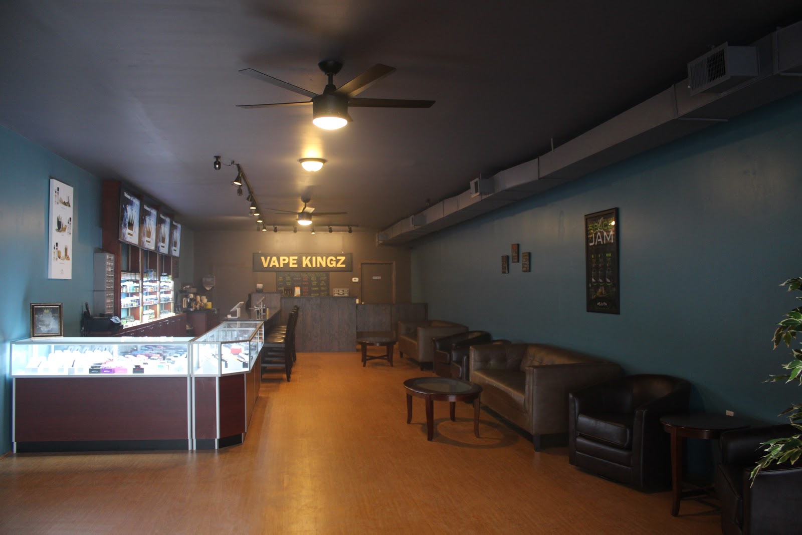 Photo of Vape Kingz Lounge in Port Washington City, New York, United States - 6 Picture of Point of interest, Establishment, Store, Bar, Night club